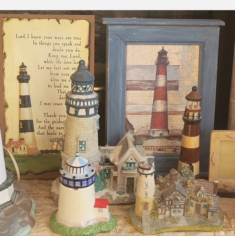 Large Lighthouse Collection - Picture 5 of 6